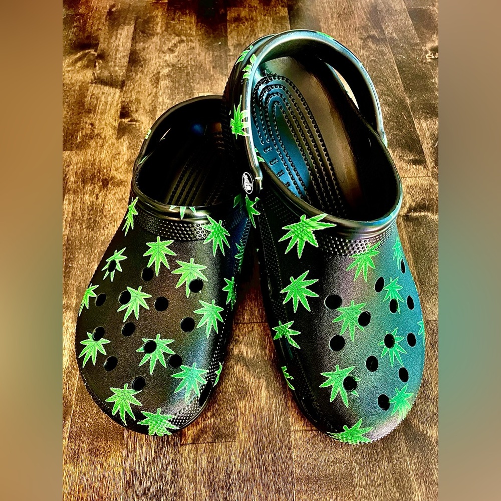 CLASSIC HEMP LEAF CLOG